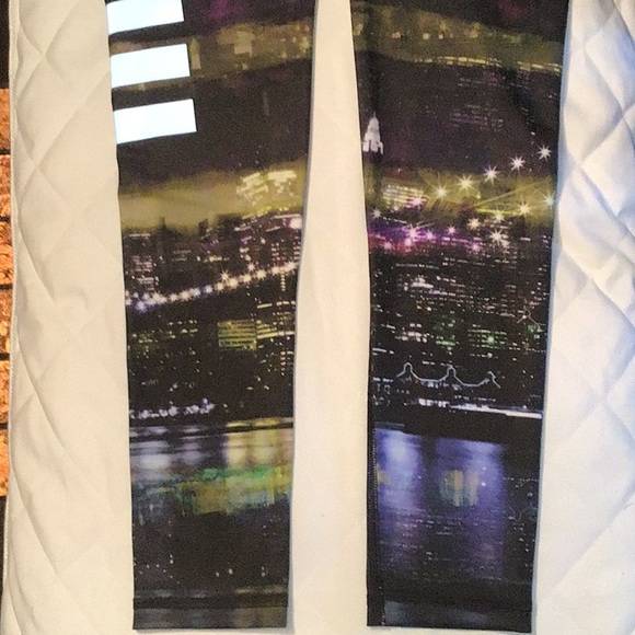 VICTORIA’S SECRET LIMITED EDITION VSX SPORT TIGHT - Picture 6 of 11